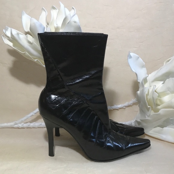 𝐍𝐈𝐍𝐄 𝐖𝐄𝐒𝐓 Y2K Pointed-Toe Boots - Picture 10 of 10